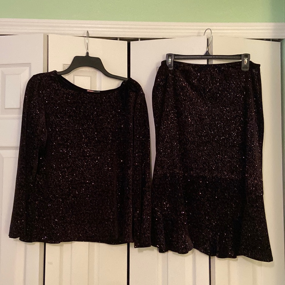 Ladies Skirt set